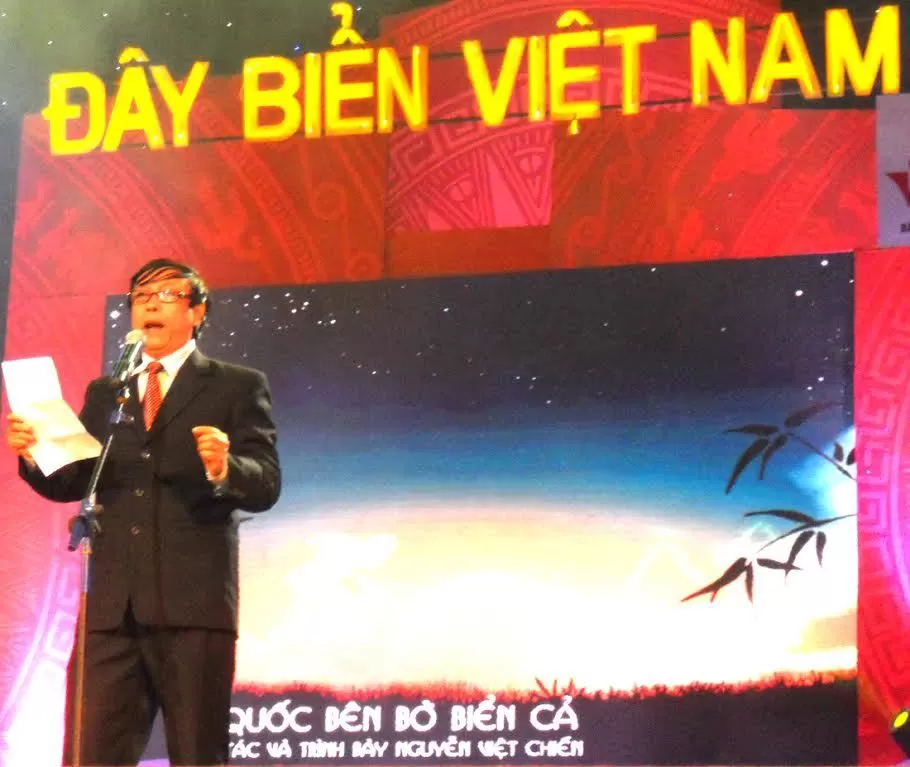 Nghe Hịch Tướng Sỹ Trên Biển Đông